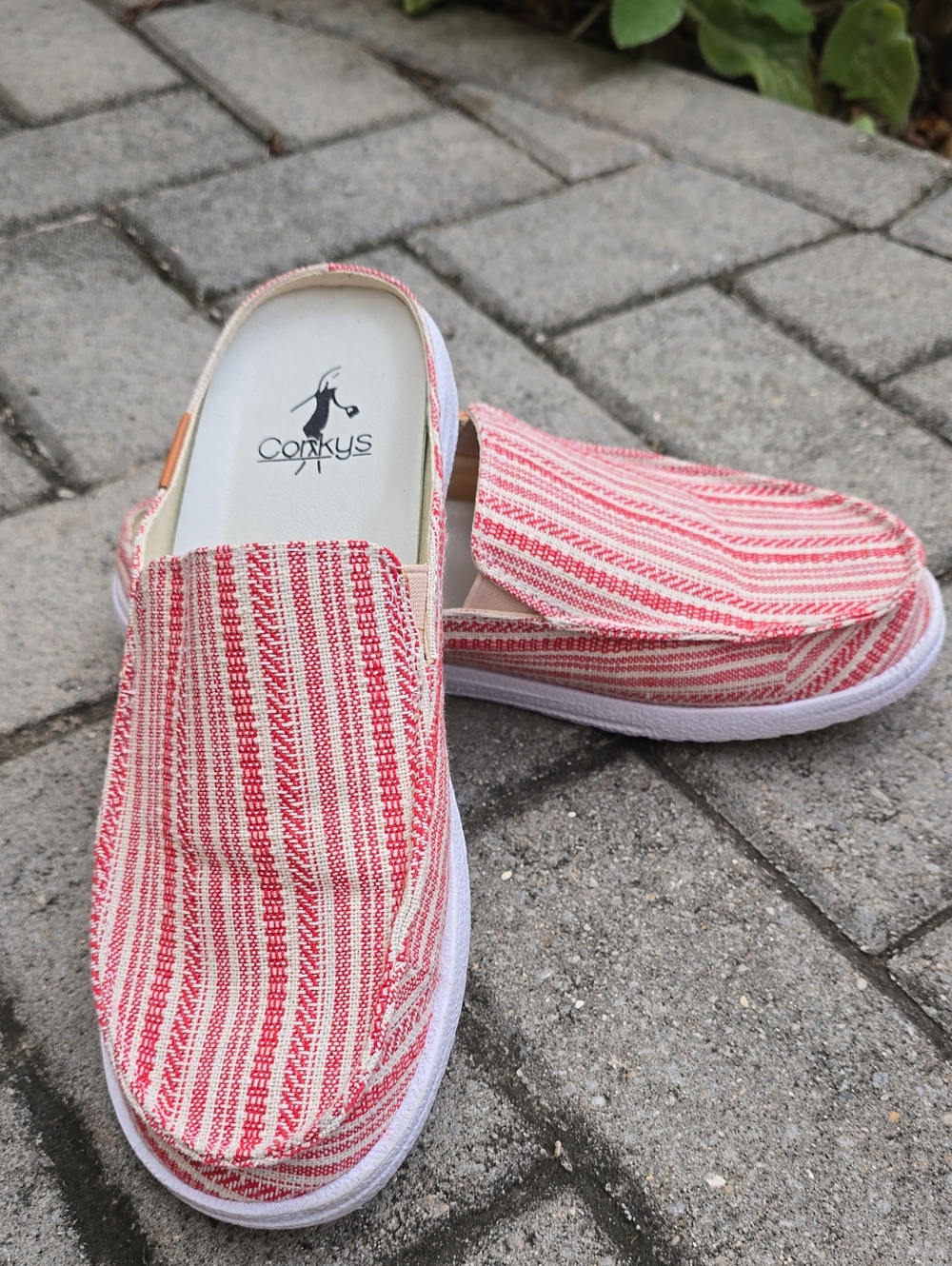 Corkys Size 8 Women’s Red and White Striped Slip-On Shoes